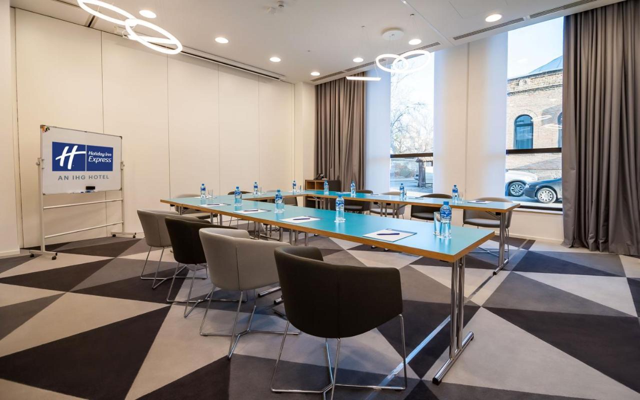 Holiday Inn Express Tbilisi Avlabari By Ihg Εξωτερικό φωτογραφία