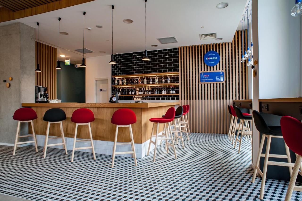 Holiday Inn Express Tbilisi Avlabari By Ihg Εξωτερικό φωτογραφία